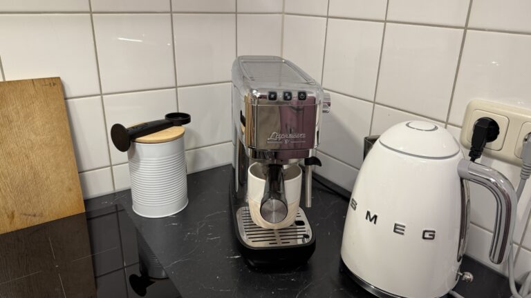 Tchibo Lapressa im Nachtest: Lohnt sich die Siebträgermaschine auch nach über einem Jahr noch?