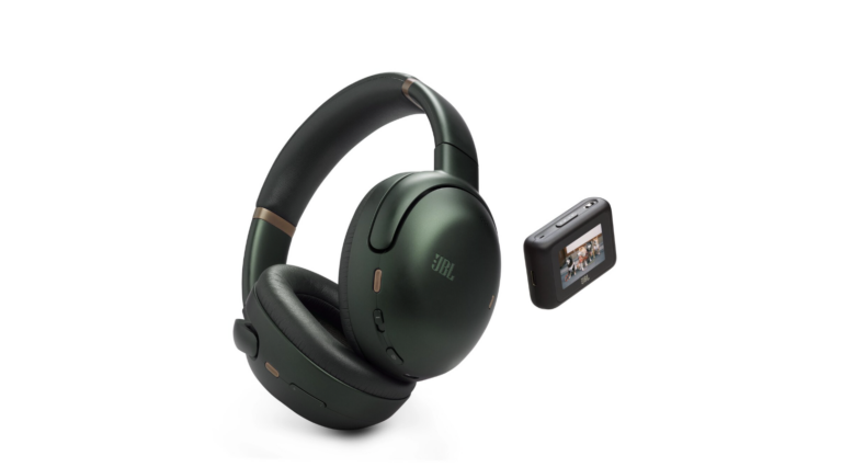 Dunkelgrüne JBL Tour ONE M3 Over-Ear-Kopfhörer mit Smart Charging Case und Touch-Ansicht, passend zur neuen JBL-Soundkurve Update